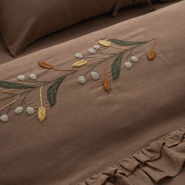 Ecocotton Farah Luxe King Size Dekbedovertrekset van Biologisch Katoen Satijn – Bruin