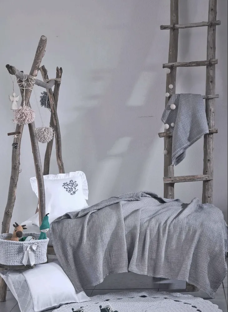 Ecocotton Kayra Baby sprei 100% organisch katoen Mousseline Handgeborduurd Grijs 120x170 Cm