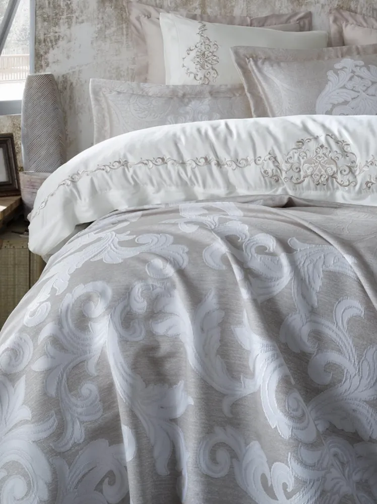 Dantela Jua Geborduurd Dekbedovertrek & Jacquard Bedsprei Set - Afbeelding 1