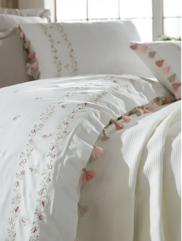 Dantela Royal Tweepersoons Geborduurde Piqué set