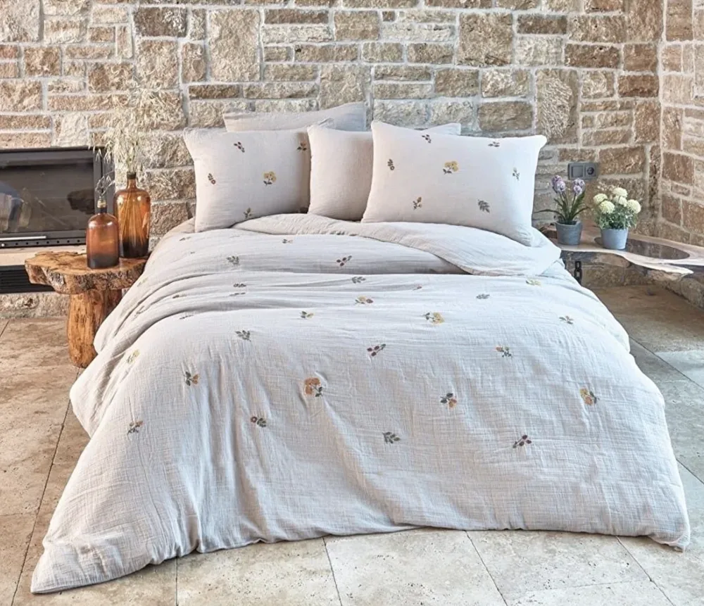 Dantela Flowers tweepersoons Geborduurde mousseline Dekbedovertrek Set Beige