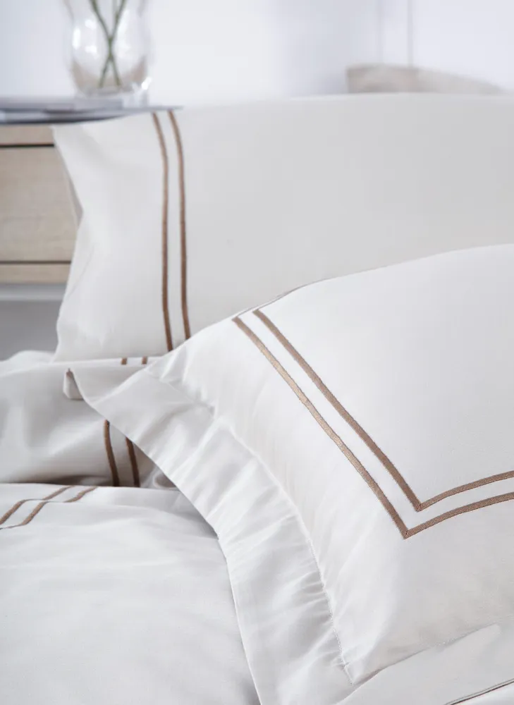Ecocotton Lavin Dekbedovertrek Set 100% Biologisch Katoen Satijn Geborduurd Beige-Goud 200x220 cm - Afbeelding 2