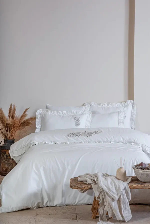 Ecocotton Vanya Dekbedovertrek set 100% Biologisch Katoen Satijn Applique Geborduurd Crème 240x220 Cm