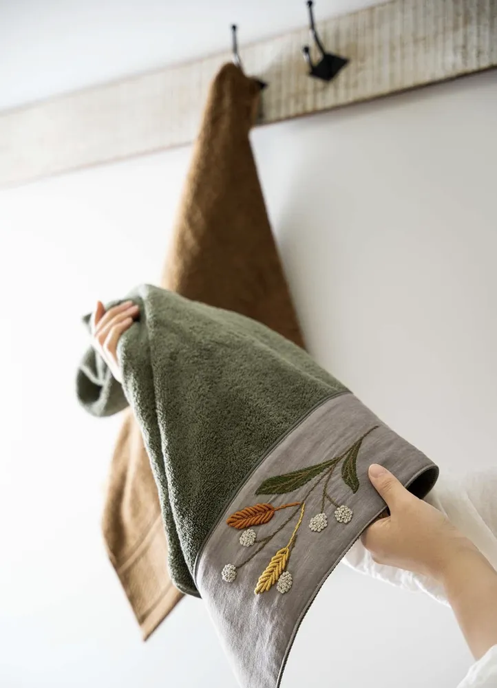 Ecocotton Farah Familie Badjas Set 100% Biologisch Katoen Geborduurd Groen/Bruin - M/L - Afbeelding 4