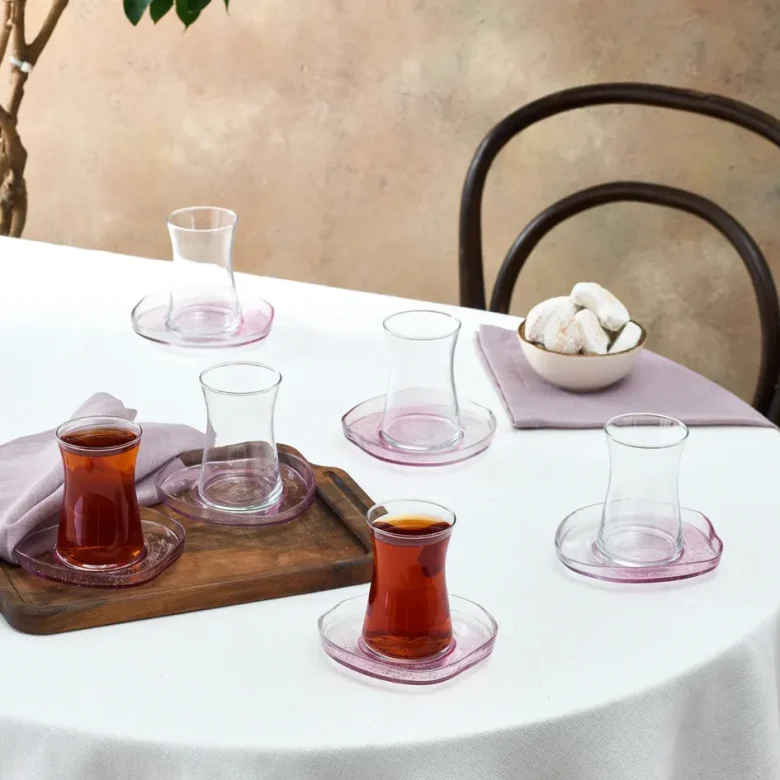 Karaca Petunya theeset, 6 personen, 12-delig