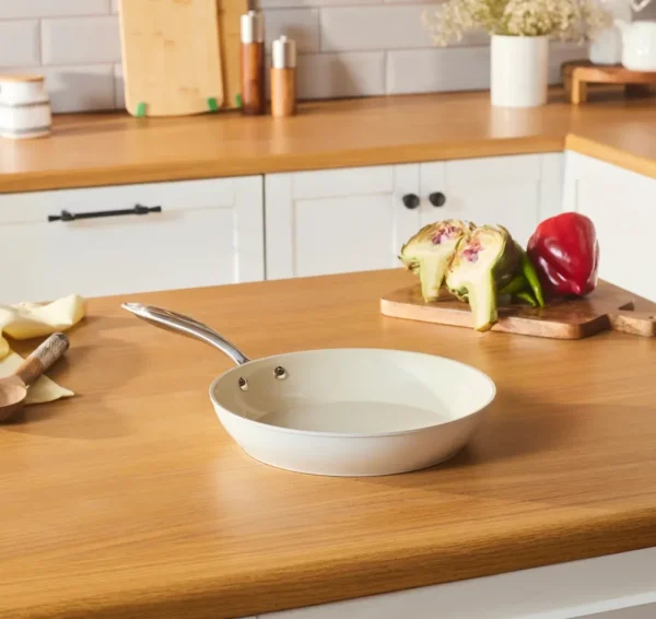 Karaca Swiss Crystal Almond Pan 26 Cm