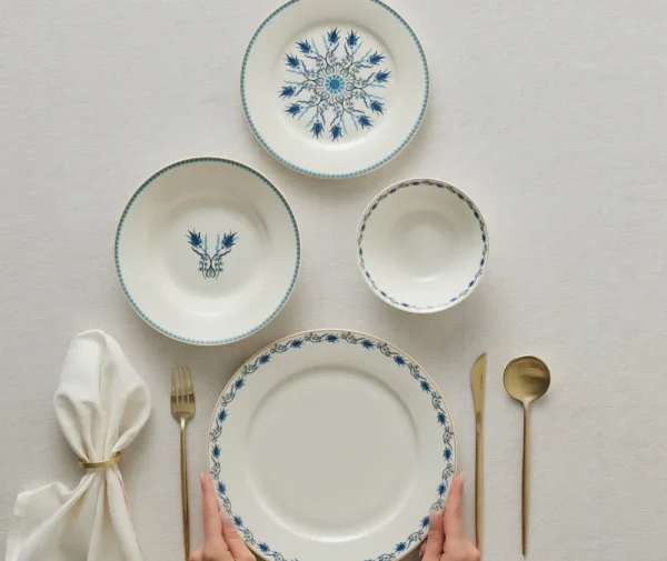 Karaca Forever Bone Iznik 24-delig serviesset voor 6 personen,