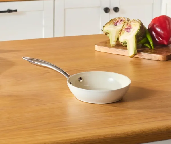 Karaca Swiss Crystal Almond Cream, Keramische Pan, 16cm